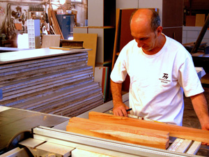 Proceso de produccion de piezas de carpinteria